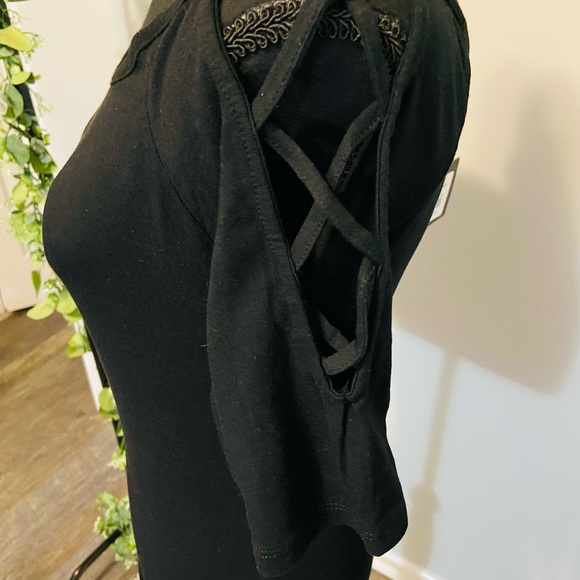 Cute Black Tee with Criss Cross Cold Shoulder - Picture 2 of 5